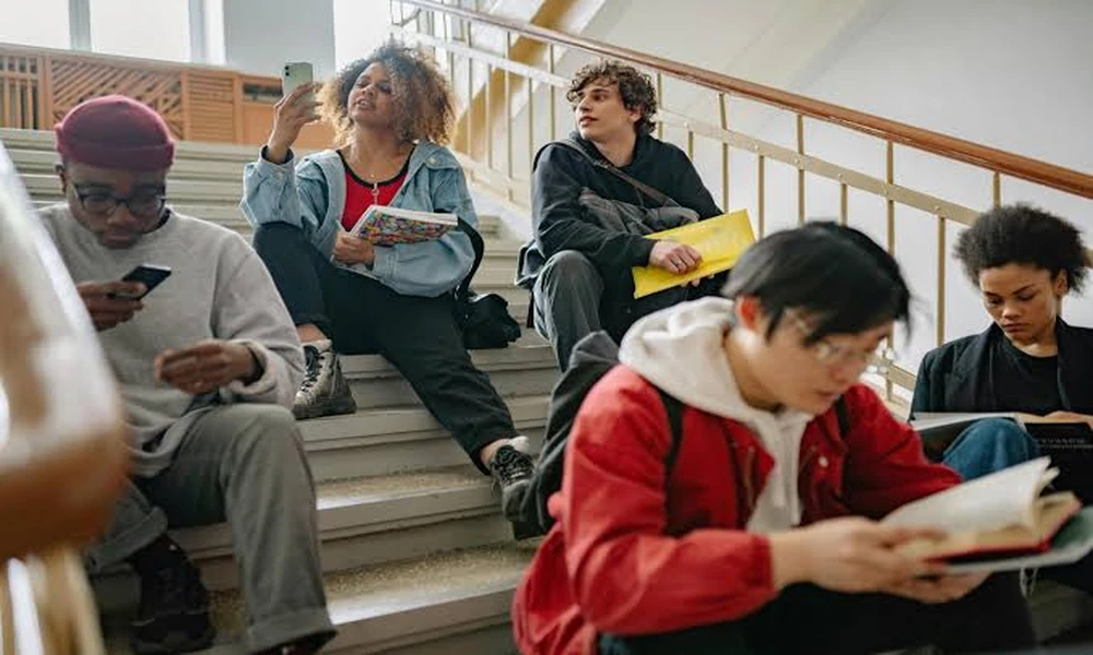 The benefit of peer pressure and how to pick the right friend circle